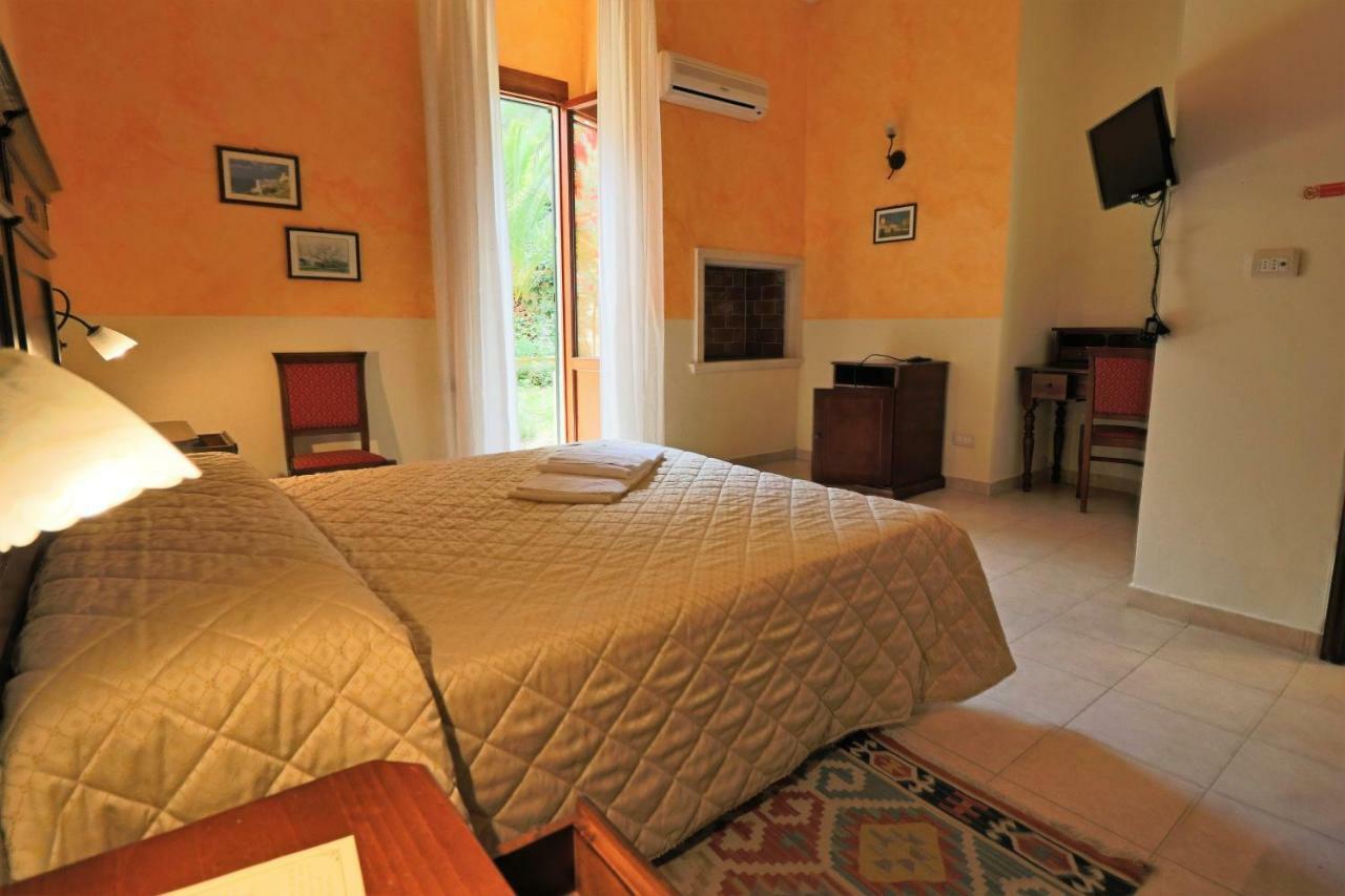 Dimora Relais Excelsa Hotell Gallipolli Exteriör bild